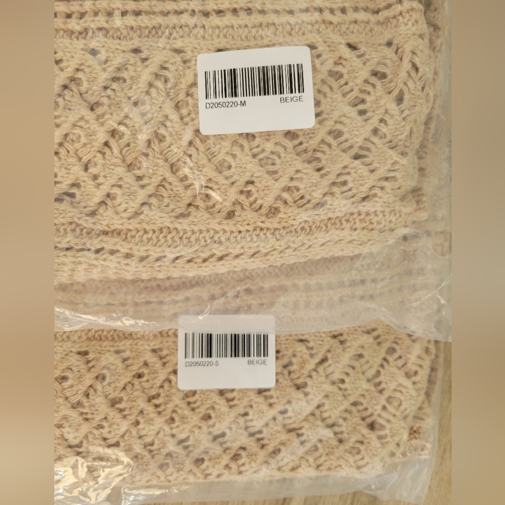 Women's Lightweight V Neck Beige Sweater - Picture 3 of 5